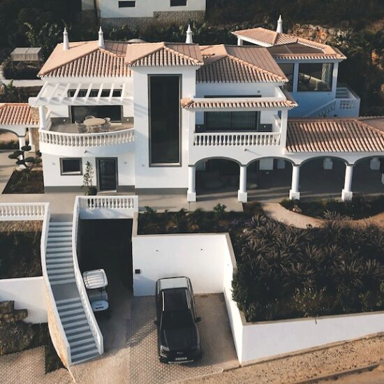 Luxe villa in Budens met zwembad, sauna en uitzicht