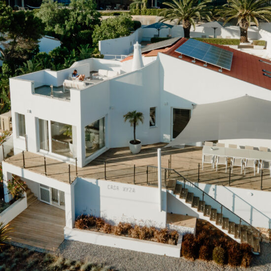 Luxe moderne 10-persoons villa met zwembad in Ferragudo